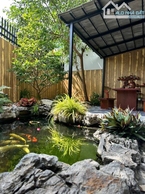 Bán nhà vườn 1 trệt 1 lầu 120m2 giá 4,5 tỷ cực xinh.