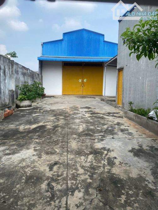 XT348 Cho thuê xưởng và khuôn viên 600m2 gần KCN AMATA TP.Biên Hoà . - Giá thuê 25 triệu