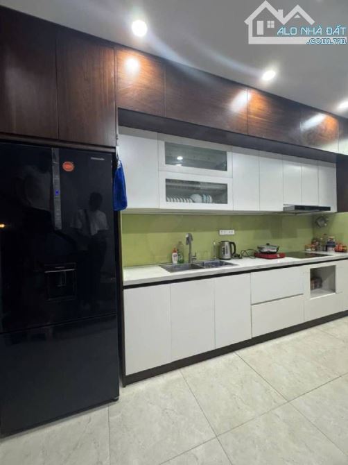Phú diễn_ Phân lô_ ô tô vào nhà 55m2 x 5T, sát phố, hơn 9 tỷ.
