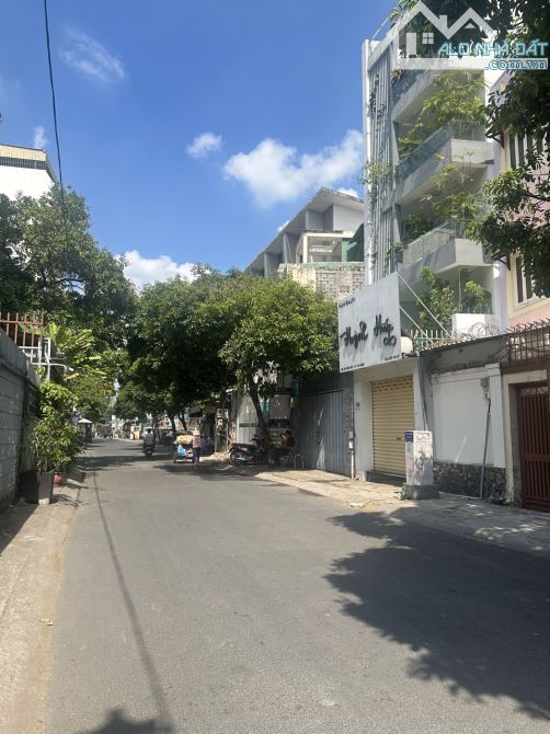 BÁN NHÀ MT HOÀNG DIỆU, PHÚ NHUẬN, DT 5X14M, 2 LẦU, GIÁ 15,3 TỶ