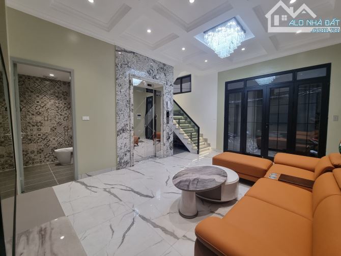 BÁN NHÀ MỚI LUNG LINH – 37M² – 7 TẦNG – THANG MÁY – NỘI THẤT 5 – GIÁ 12 TỶ – LÕI ĐỐNG ĐA*