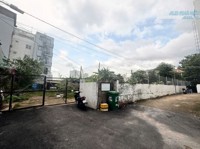 Bán 1.200m2 đất full thổ cư đường 12 Trần Não. XD HẦM/6TẦNG. Giá chỉ 100tr/m2