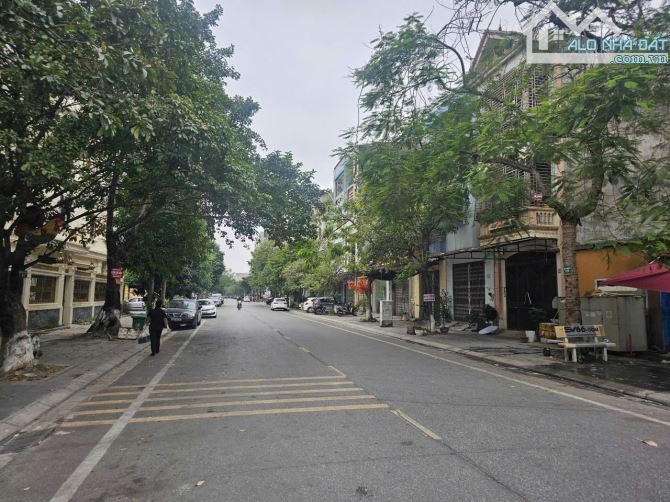 Bán đất mặt lý đạo thành gần ngay chung cư thanh bình 85.5m2 mặt 4.5m giá 14.2 tỷ