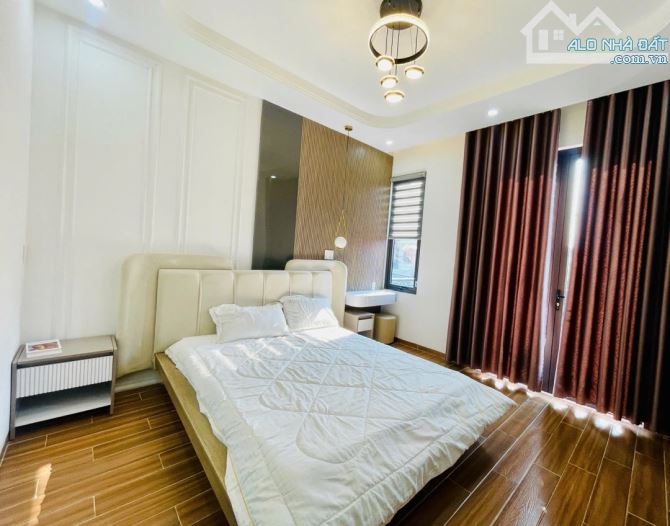 BÁN NHÀ 3 TẦNG MẶT TIỀN  PHÚ XUÂN 9, HÒA MINH