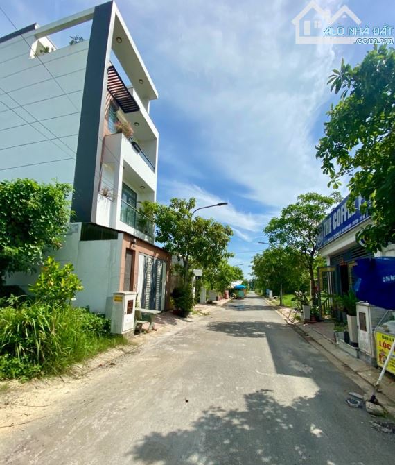 Bán đất 10x20m đường nhựa, khu dân cư, Bà Điểm, Hóc Môn,  hơn 6 tỷ