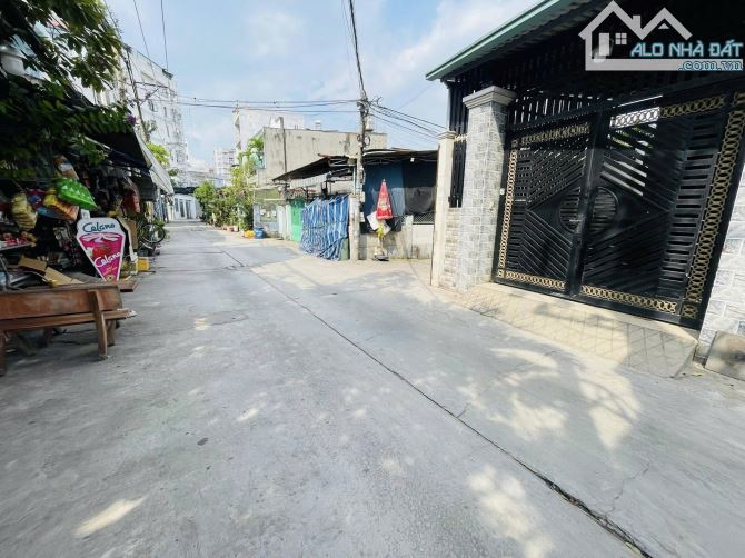 Bán Nhà Hẻm 6m Hương Lộ 3, gần Aeon Tân Phú, 4x23m, hậu 15m, 3 tầng, 12PN, 10,5 tỷ.