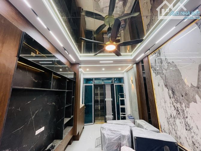 BÁN NHÀ THANH XUÂN, GẦN OTO TRÁNH, DT45M2 4 TẦNG 2 THOÁNG, GẦN TRƯỜNG, CHỢ, NHỈNH 12 TỶ
