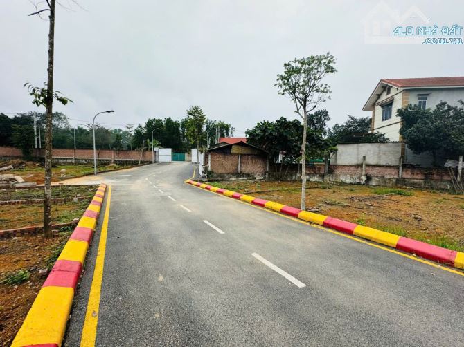 BÁN ĐẤT NỀN KHU DU LỊCH ĐỒNG MÔ QUỐC LỘ 21 SẴN SỔ ĐỎ