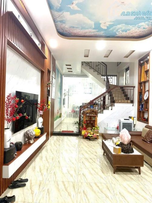 Chính chủ e cần bán nhà Tô Hiệu, Hà Đông, Diện tích 40m 4 tầng dân xây, Ô tô, Giá hơn 7 tỷ