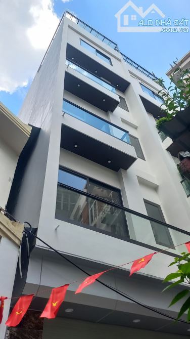 Bán nhà Ô Cách gần Hoa Lâm, 6 tầng thang máy, Gara, 42m2, mt 4m, 8.85 tỷ, ở ngay