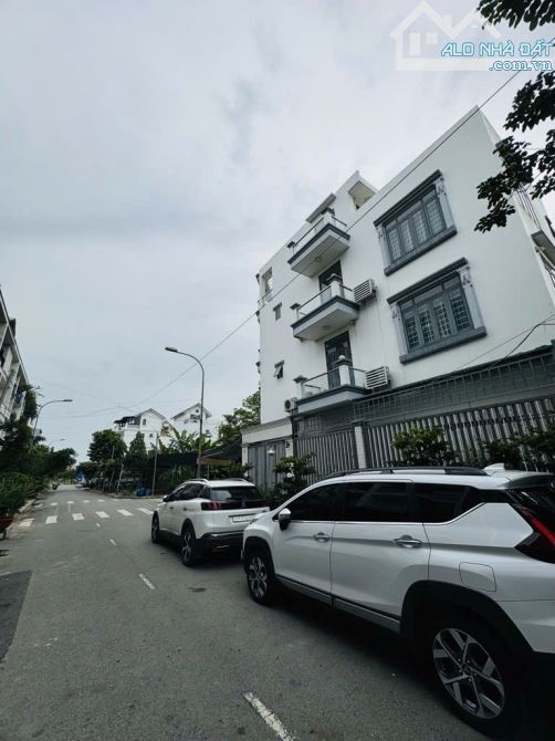 BÁN Biệt Thự 4 TẦNG – 4PN - Lô góc 2 mt – Nt cao cấp-(7.2x19.3m) shr Chính Chủ -KDC Hai Th
