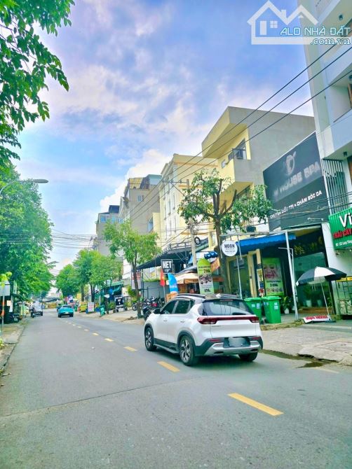 Bán lô đất mặt tiền 4x21 vuông vức đẹp cực kỳ, khu vực sầm uất kinh doanh đa ngành nghề