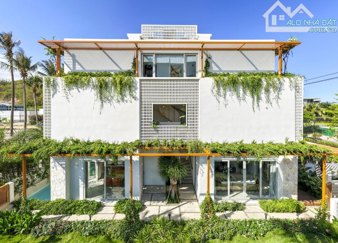 Mở bán biệt thự ven biển cao cấp Nha Trang - khu compound tiện ích nội khu chiết khấu 17%