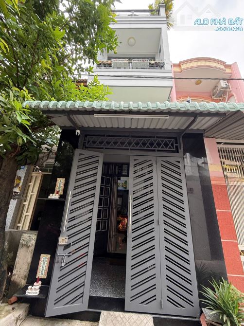 Nhà mới 4 tầng hẻm xe hơi trước nhà đường Nguyễn Duy P10.Q8. Giá 5,98 tỷ TL