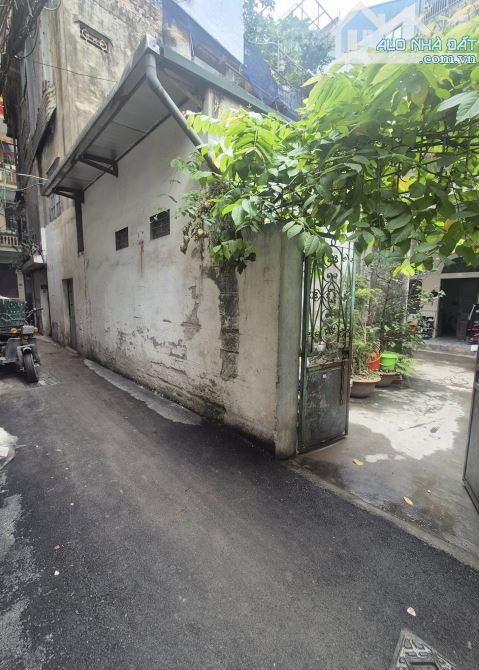 Bán Đất Khương Đình, Ngõ rộng, gần phố, Xây CCMN, dt 120m2, mặt tiền 7m, Giá 19.5 tỷ.