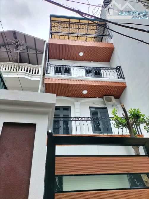 BÁN NHÀ CHU HUY MÂN – PHÚC ĐỒNG, 103M², 4 TẦNG, 12.3 TỶ – 2 MẶT THOÁNG, SÂN RỘNG