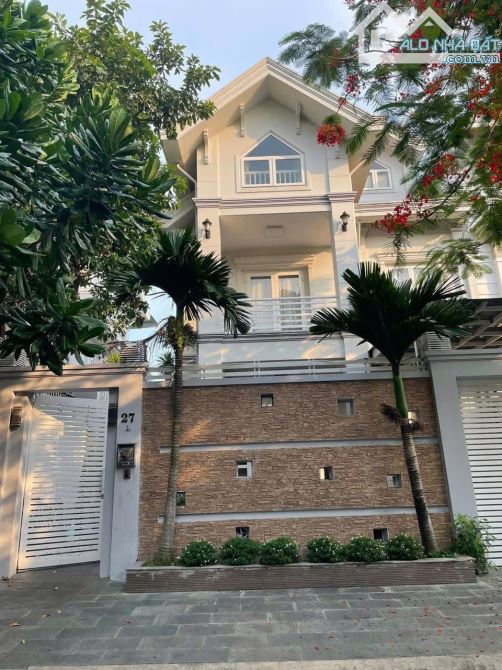BÁN BIỆT THỰ 10x20 ĐƯỜNG 18 THÁI THUẬN Q.2 GIÁ 65 TỶ