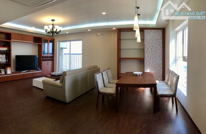 CHO THUÊ CĂN HỘ CAO CẤP BERRIVER JARDIN – NGÕ 390 NGUYỄN VĂN CỪ - CÓ SLOT Ô TÔ