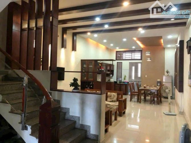 Hiếm !!!Bán nhà mặt tiền đường 2/9