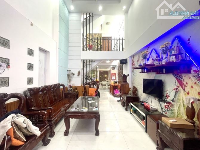 💥KHU PHÂN LÔ ĐỒNG BỘ NGAY EMART PHAN HUY ÍCH-XE HƠI VÀO NHÀ-3 TẦNG KIÊN CỐ-DT 4Mx17M