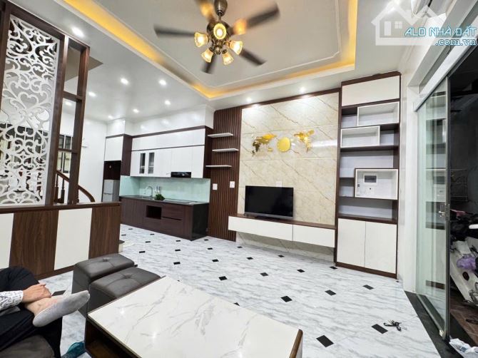 Nhà 35m2, gần nhà thi đấu, ga tàu điện Cát Linh - Hà Đông, 4PN full nội thất,ở sướng