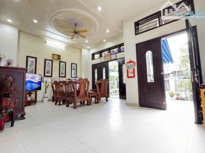 BIỆT THỰ 2 TẦNG MẶT TIỀN,Đ.THỚI AN 22, P.Thới An,Q.12, dt 171m2(7mx25m).Đường12m,💰16,5Tỷ.