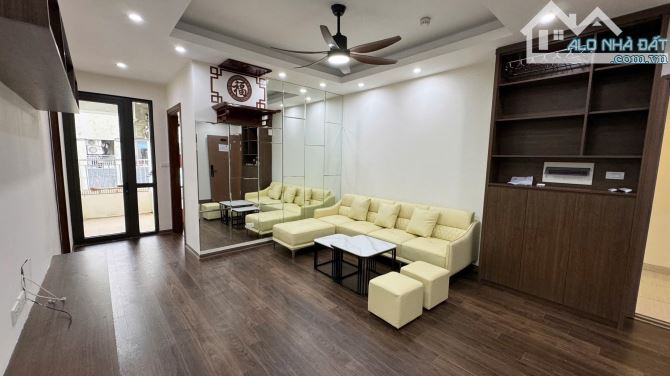 Bán căn 2 ngủ 2 vs 72 m2 chung cư FLC Đại Mỗ, full đồ xịn, sổ đỏ, hơn 4 tỷ có thương lượng