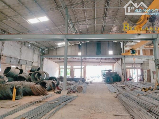 Cho thuê xưởng 1250m2 có 2 cẩu trục 5T mặt tiền Quốc Lộ TP Biên Hòa có 80tr