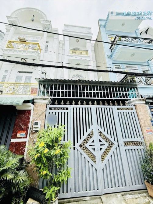 BÁN NHÀ TÂN THỚI HIỆP  Q12 - 2 TẦNG 63M2 ( 4m x 16m) - HẺM XE HƠI - 5.67 TỶ.