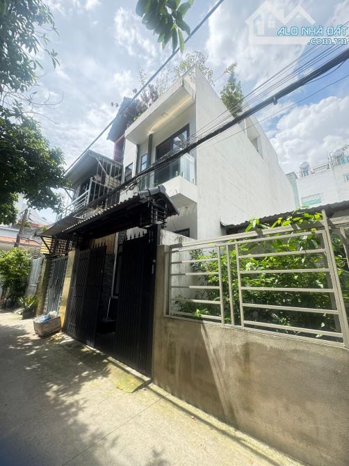 Bán Nhà Mới Xây Nội Thất Sang Chảnh , Hẻm Thẳng Bước Ra Phan Huy Ích 30m ,3 Tầng , 4.1x19m