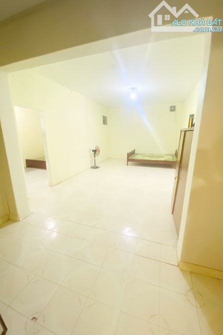 Thuê siêu rẻ căn hộ 103m2 3PN, 1 bếp, 1P khách, 2WC đường Nguyễn Quý Đức Thanh Xuân Hn