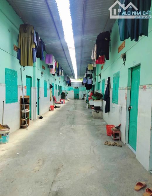 Bán dãy trọ gần ngã tư Tân Quy xã Trung An Củ Chi TPHCM, DT: 10x38m.