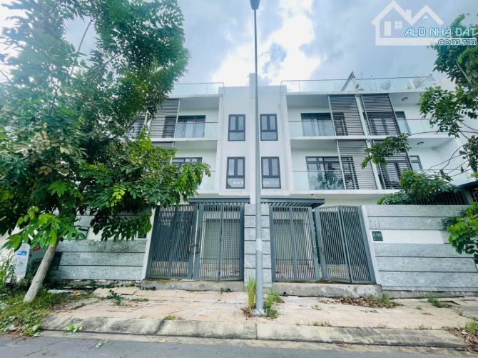 Biệt thự liền kề dự án New City MT Nguyễn Hoàng _ Song Hành ,P. An Phú _ 3 tầng sân thượng