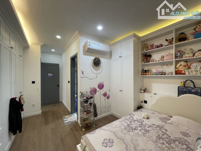 🏡 BÁN PENTHOUSE IRIS GARDEN – TRẦN HỮU DỰC – 186M² – FULL NỘI THẤT CAO CẤP 🏡