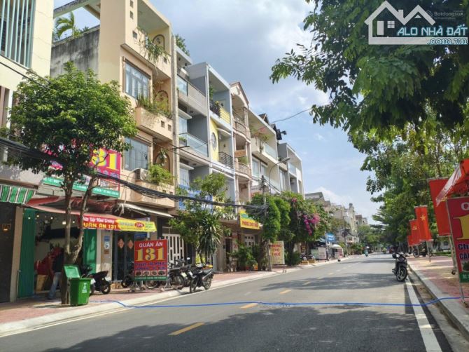 BÁN NHÀ MẶT TIỀN 4 TẦNG, DT KHỦNG (8x20M) - GIÁP AEON MALL CAO LỖ, QUẬN 8 - CHỈ 28.2 TỶ
