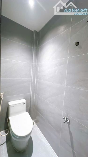 🏡 HIẾM CÓ KHU HOÀNG DIỆU QUẬN 4 — HẺM RỘNG 4 MÉT — 3 TẦNG SANG TRỌNG 🏡 - 10