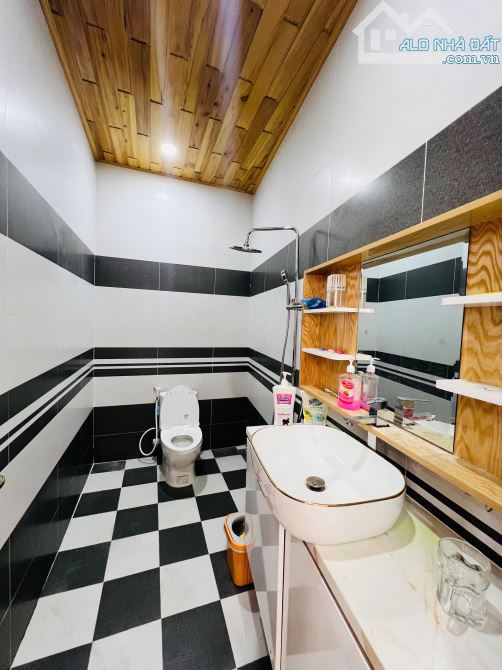 Bán nhà mới 3 tầng Phú Nông- Vĩnh Ngọc-Nha Trang nội thất gỗ cực đẹp - 10