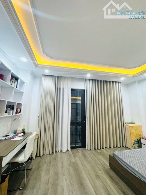 Nhà cực đẹp ngõ thông Hồng Mai, 20m ra Phố 5 tầng thang máy, sổ 50m2, góc. Giá 16.5 tỷ - 10