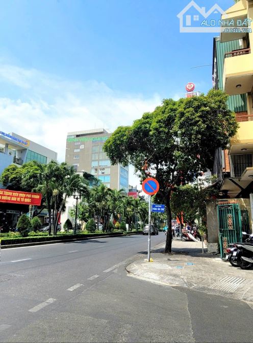 Bán nhà đẹp 5 tầng ngang 5,5m vị trí hiếm Phùng Văn Cung Giao Phan Xích Long - 11