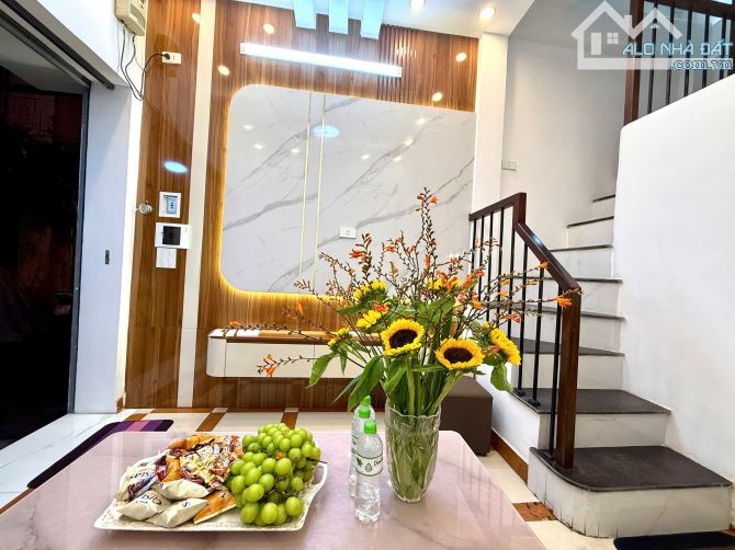 Lh chính chủ e  *** Giá:  4,88 tỷ Diện tích:  18 m2 - 11
