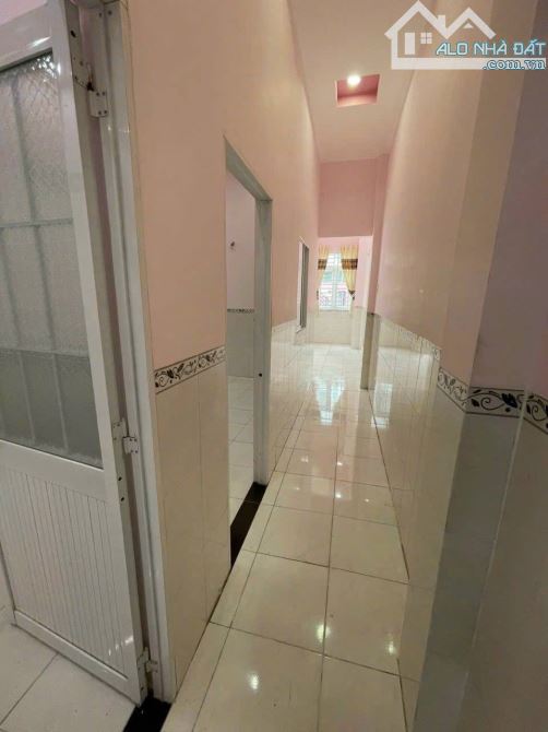 Cần bán gấp căn nhà cấp 4 ở đường Trịnh Thị Miếng , Thới Tam Thôn 60m2 SHR giá 890 triệu - 1