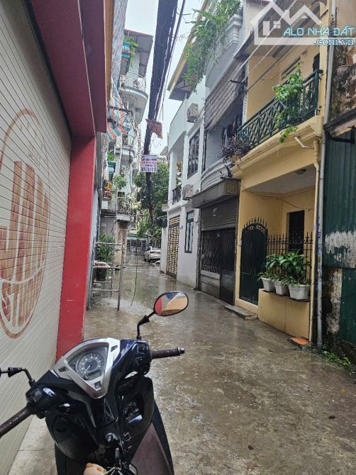Bán nhà Lô góc hiếm Nguyễn Trãi Hà Đông DT 42m², 4T phân lô, sát ô tô – giá chỉ hơn 7 tỷ - 1