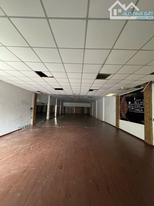 👉BÁN 🏠 MẶT TIỀN SONG HÀNH 240m(8x30m)SHR-GIÁ 18.5 TỶ.TMT.Q12 - 1