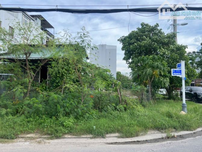 Lô đất 2 mặt tiền Chính Hữu . DT:125m , ngang 8m55 . Giá : 25 tỷ thương lượng - 1
