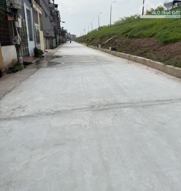 Bán đất Đông Mỹ, Thanh Trì 100m2, đường thông, kinh doanh, ô tô tránh, giá 78triệu / m - 1