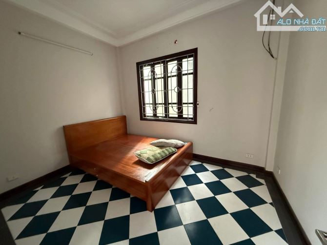 CHÍNH CHỦ CẦN BÁN NHÀ  MẶT PHỐ CÙ CHÍNH LAN Q THANH XUÂN. DT 45M2 4T MT 4,5M GIÁ 18.9 TỶ. - 1
