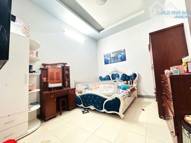 Nhà mặt tiền đẹp Linh Xuân, Thủ Đức – 9x21m, 2 tầng chắc chắn, gara ô tô, gần chợ, trường - 1