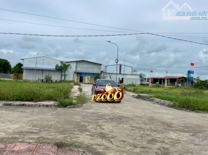 CHÀO BÁN 2 LÔ LIỀN KỀ ÁP GÓC TĐC  Hòa Bình-Kiến Xương - 1