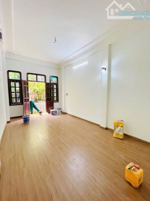 Bán nhà mới 32m2 Phố Phú Thượng xây 5 tầng 3 ngủ khép kín - 1