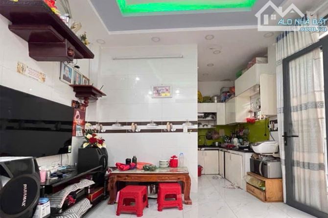 Bán nhà Trần Khắc Chân, Phú Nhuận, 22.7m² (5.6m x 6m), 4 tầng, 3 phòng - Giá 4.45 tỷ TL - 1